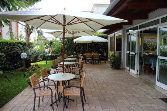 Hotel Mare Azzurro Terracina Exterior photo