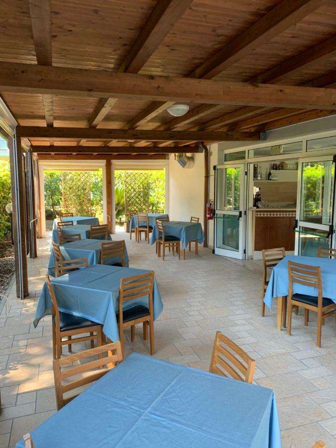 Hotel Mare Azzurro Terracina Exterior photo